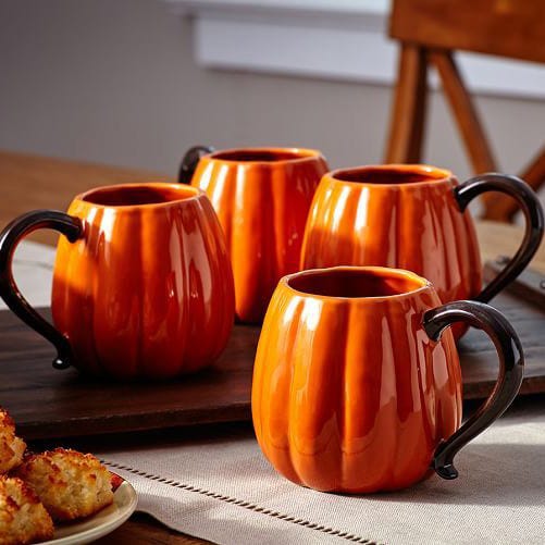 Serveware, Dishware, Drinkware, Cup, Porcelain, Tableware, Ceramic, Orange, Finger food, Fried food, 