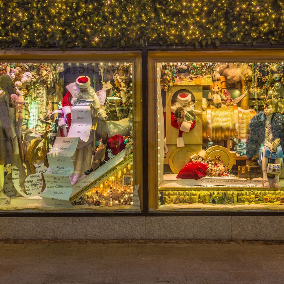 Brown Thomas Dublin Unveil Its Sparkling Christmas Window Display