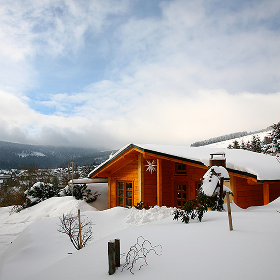 Winter, Slope, Freezing, House, Roof, Home, Snow, Hill station, Glacial landform, Mountain range, 