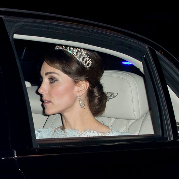 Eyebrow, Fashion accessory, Bridal veil, Bridal accessory, Headgear, Vehicle door, Headpiece, Eyelash, Veil, Bridal clothing, 