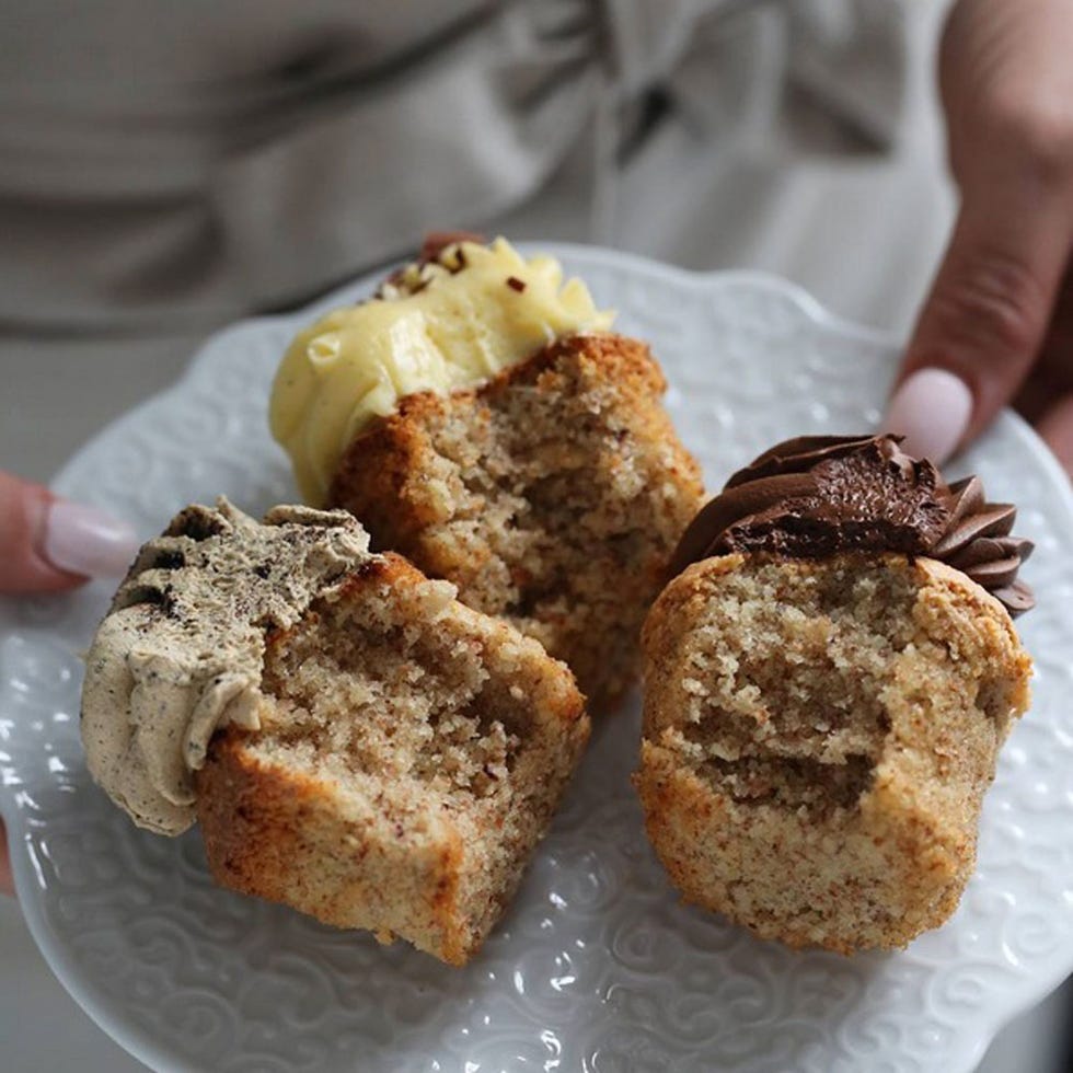 Food, Cuisine, Finger food, Dessert, Baked goods, Dish, Bread, Recipe, Tableware, Plate, 