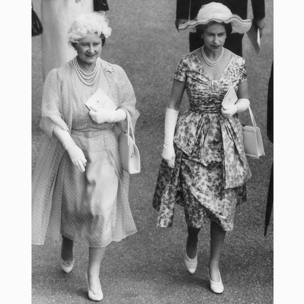 Hat, Photograph, Dress, Style, One-piece garment, Vintage clothing, Headgear, Sun hat, Day dress, Victorian fashion, Hat, Photograph, Dress, Style, One-piece garment, Vintage clothing, Headgear, Sun hat, Day dress, Victorian fashion,
