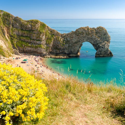 Body of water, Coastal and oceanic landforms, Natural landscape, Coast, Rock, Landscape, Headland, Promontory, Nature reserve, Sea, Body of water, Coastal and oceanic landforms, Natural landscape, Coast, Rock, Landscape, Headland, Promontory, Nature reserve, Sea,