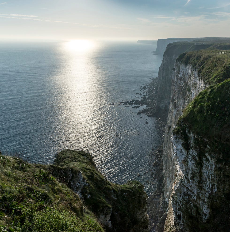 Coastal and oceanic landforms, Coast, Natural landscape, Terrain, Rock, Promontory, Bedrock, Ocean, Headland, Sea, 