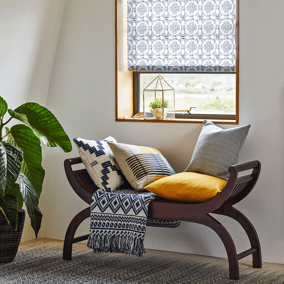 Room, Furniture, Interior design, Chair, Flowerpot, Fixture, Interior design, Houseplant, Window blind, Window covering, 