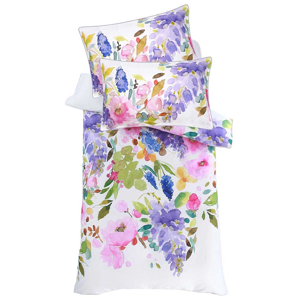 Purple, Textile, Lilac, Violet, Linens, Satin, Duvet, Neck, Dress, Bedding, 