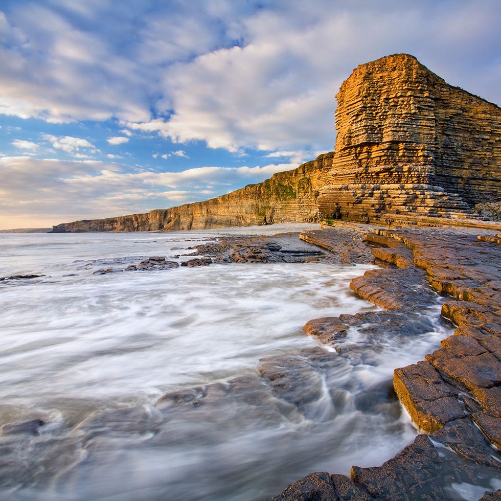 Body of water, Sky, Nature, Water, Coast, Sea, Shore, Wave, Rock, Natural landscape, 