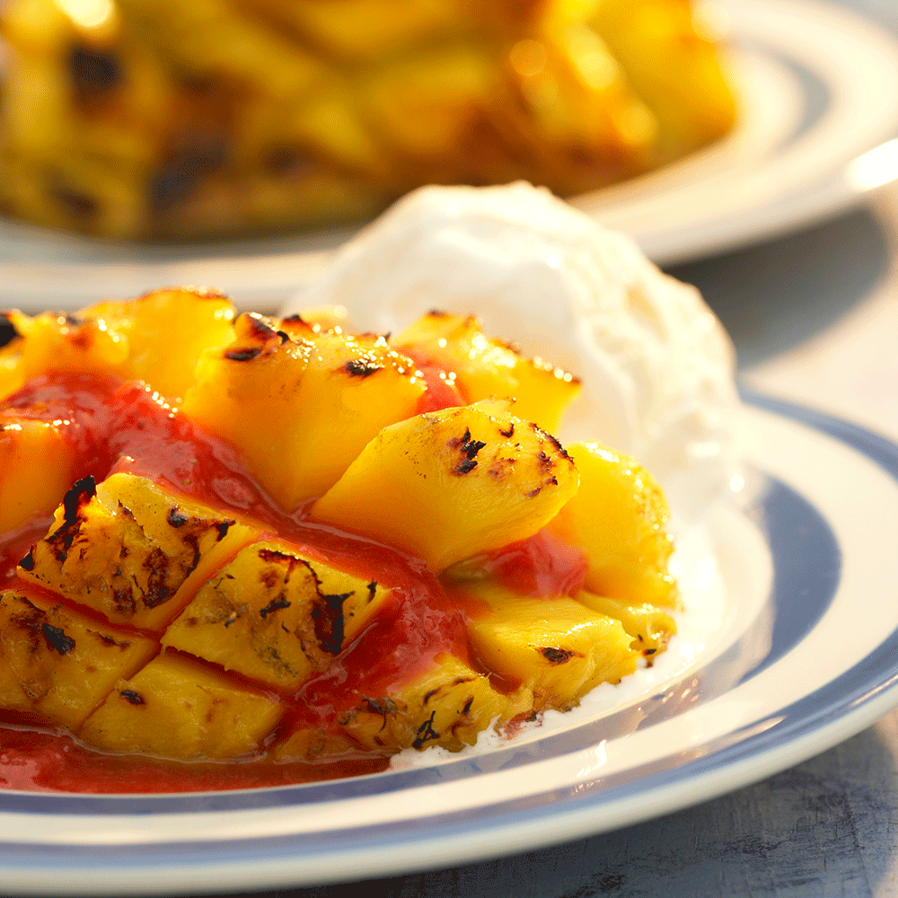 Dish, Food, Cuisine, Ingredient, Eggs benedict, Breakfast, Produce, Meal, Poached egg, Staple food, 