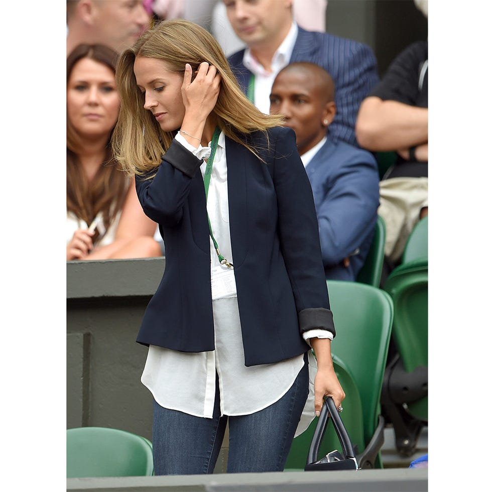 Clothing, Blazer, Outerwear, Jacket, Suit, Formal wear, Fashion, Uniform, Street fashion, Top, 