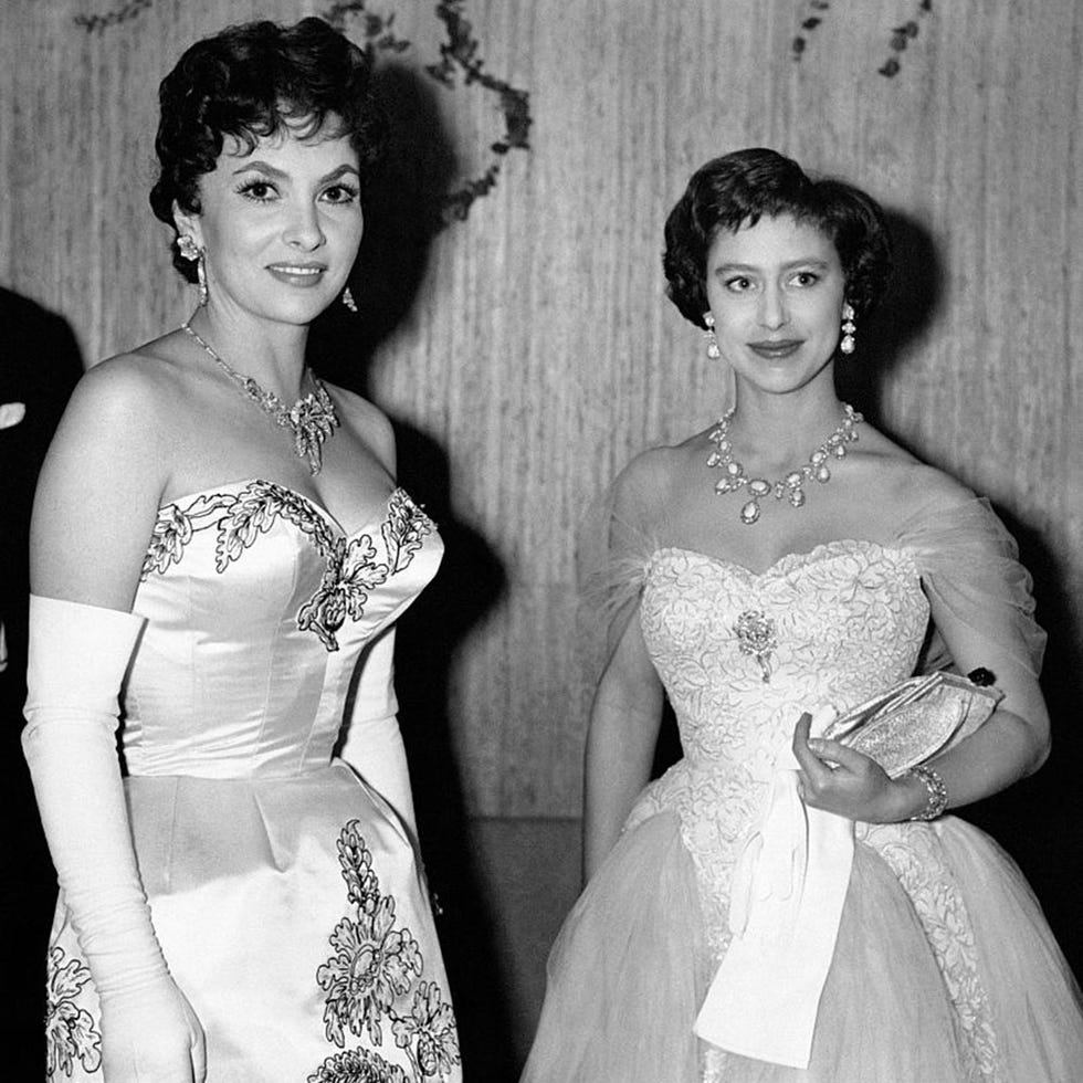 Photograph, Gown, Dress, Wedding dress, Clothing, Hairstyle, Shoulder, Beauty, Bridal clothing, Bride, 