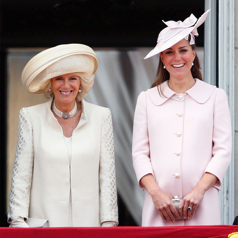White, Clothing, Uniform, Fashion, Headgear, Hat, Fashion accessory, Sleeve, Tradition, Dress, 
