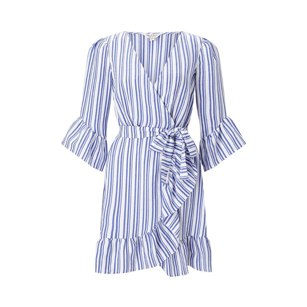 Clothing, Day dress, White, Dress, Robe, Sleeve, Cover-up, Nightwear, Dress shirt, Outerwear, 
