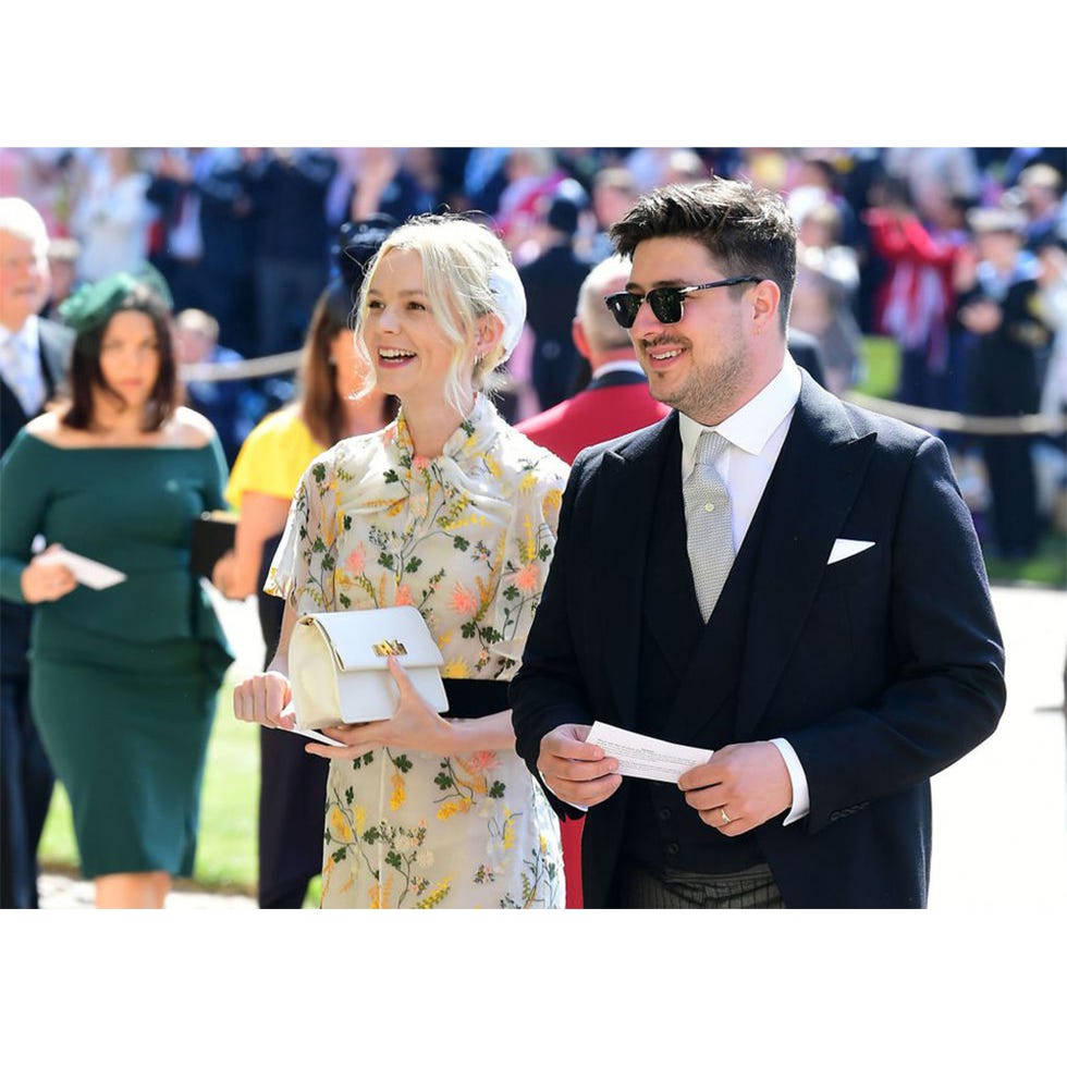 Yellow, Event, Suit, Pink, Fashion, Formal wear, Dress, Ceremony, Glasses, Eyewear, 