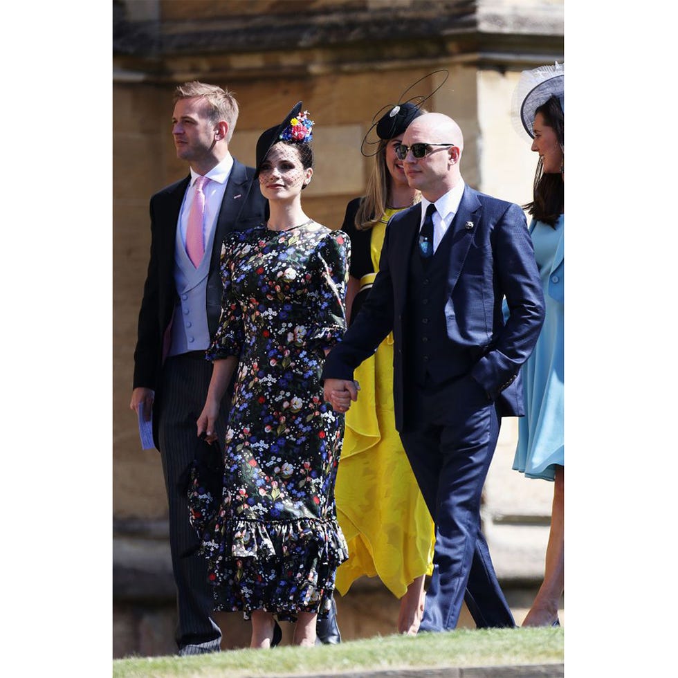 Clothing, Fashion, Dress, Street fashion, Costume, Suit, Event, Formal wear, Haute couture, Outerwear, 