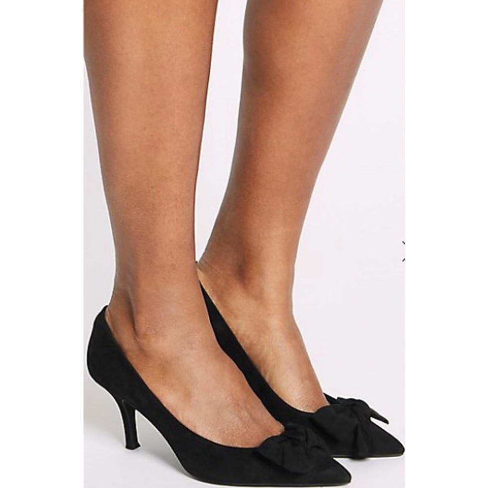 Footwear, Shoe, Slingback, High heels, Court shoe, Leg, Ankle, Human leg, Leather, Mary jane, 