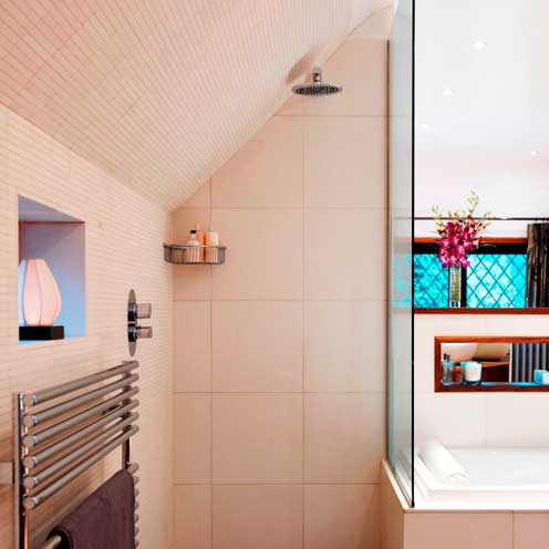 Interior design, Property, Room, Wall, Ceiling, Tile, Fixture, Interior design, Light fixture, Rectangle, 