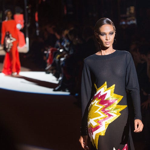 Jewellery, Fashion, Street fashion, Fashion show, Fashion design, Runway, Fashion model, Costume design, Figurine, Action figure, 
