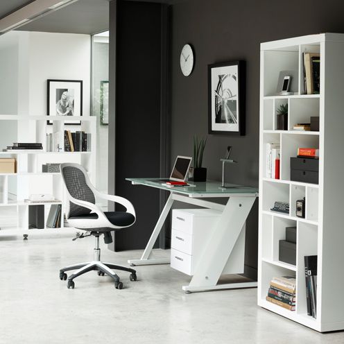 Room, Product, Office chair, Interior design, Floor, Furniture, White, Table, Shelf, Chair, 
