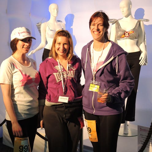 Smile, Sleeve, Waist, Active pants, Necklace, Belt, Laugh, Suit trousers, Tights, Makeover, 