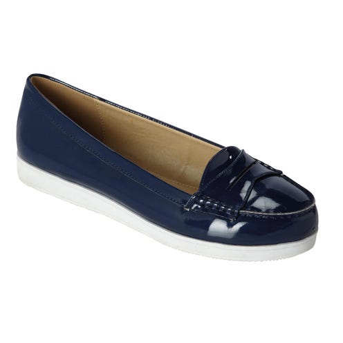 Footwear, Product, Brown, Shoe, Tan, Dress shoe, Leather, Black, Beige, Ballet flat, 