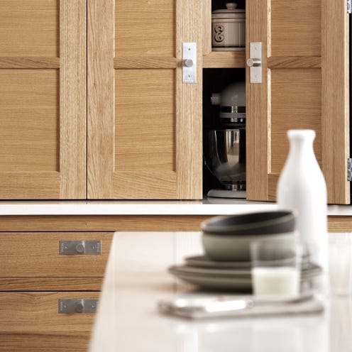 Wood, Dishware, Serveware, White, Wood stain, Hardwood, Cupboard, Cabinetry, Shelving, Shelf, 