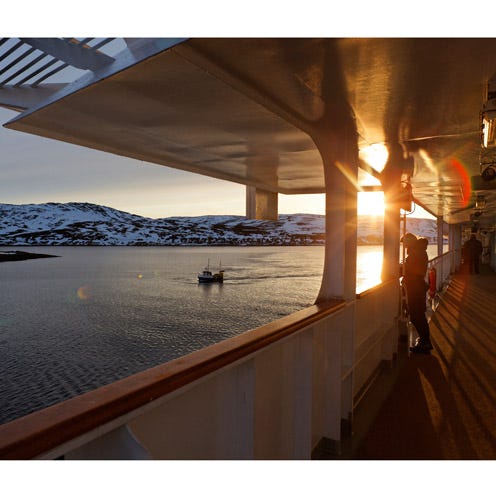 Watercraft, Boats and boating--Equipment and supplies, Mountain range, Boat, Naval architecture, Shade, Water transportation, Ship, Daylighting, 