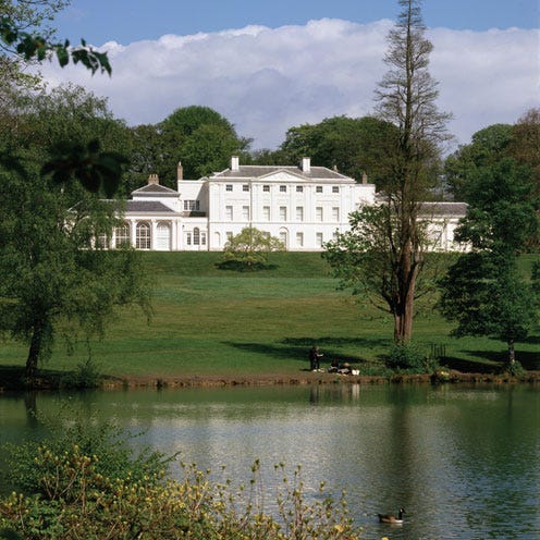 Tree, Pond, Woody plant, Bank, Reservoir, Lake, Reflection, Villa, Mansion, Park, 