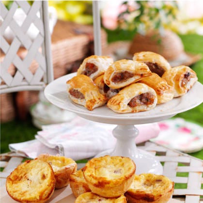food, finger food, dish, baked goods, recipe, breakfast, cuisine, ingredient, plate, snack,