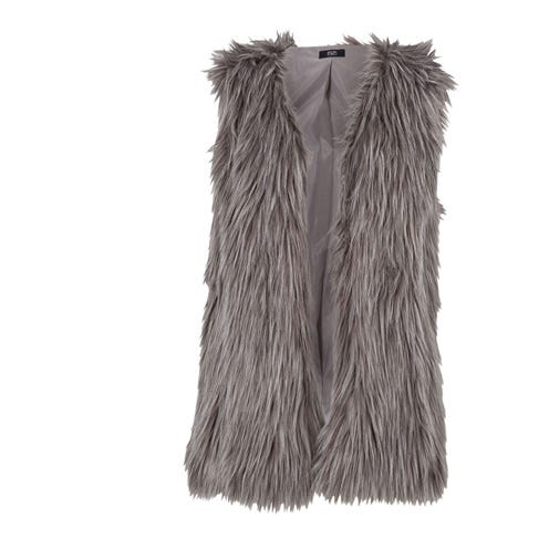 Natural material, Grey, Beige, Fur, Fur clothing, Animal product, Hide, Costume accessory, Feather, 