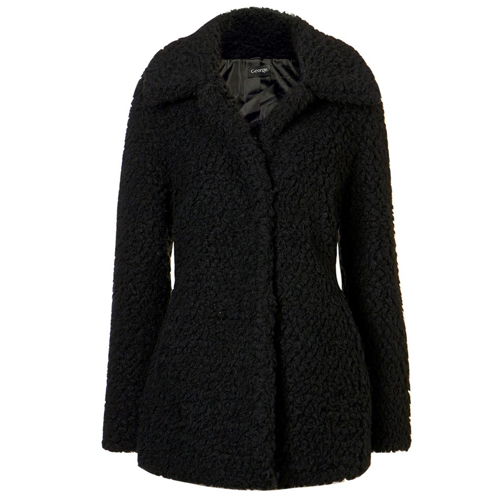 Sleeve, Textile, Outerwear, Pattern, Fashion, Black, Woolen, Grey, Fur, Natural material, 