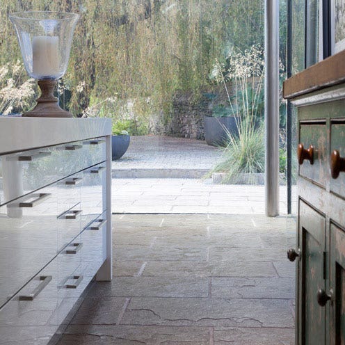 Wood, Wood stain, Cabinetry, Handle, Backyard, Courtyard, Household hardware, Building material, Flowerpot, Home door, 