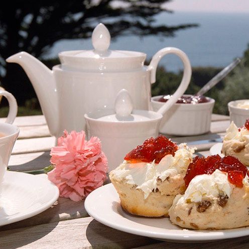 Serveware, Dishware, Drinkware, Porcelain, Cup, Cuisine, Food, Finger food, Dessert, Ingredient, 