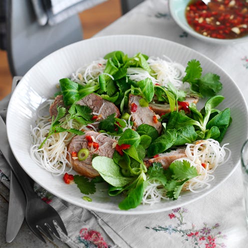 Food, Cuisine, Ingredient, Leaf vegetable, Produce, Vegetable, Dish, Recipe, Dishware, Salad, 