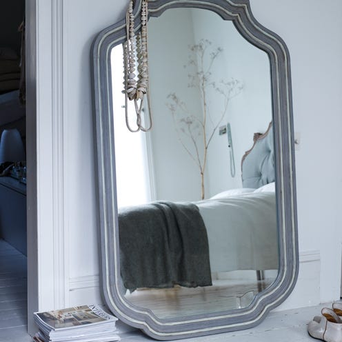 Textile, Mirror, Grey, Silver, Baggage, Linens, Public transport, 