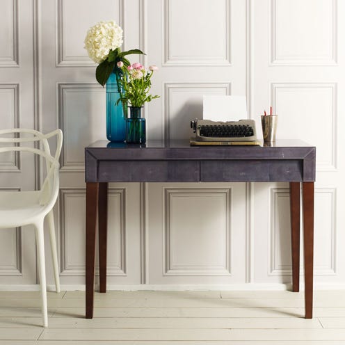 Wood, Room, Furniture, Table, Floor, Interior design, Bouquet, Flooring, Petal, Interior design, 