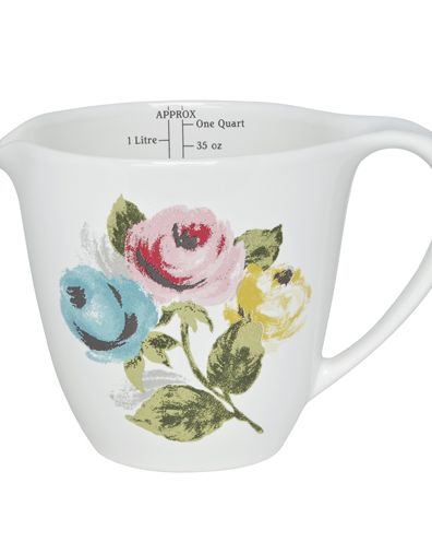 Cup, Serveware, Drinkware, Dishware, Petal, Teacup, Porcelain, Ceramic, Coffee cup, Flowering plant, 