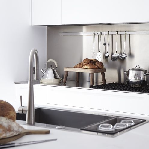 Kitchen, Kitchen utensil, Kitchen appliance, Kitchen appliance accessory, Dishware, Small appliance, Home appliance, Major appliance, Cutlery, Cookware and bakeware, 