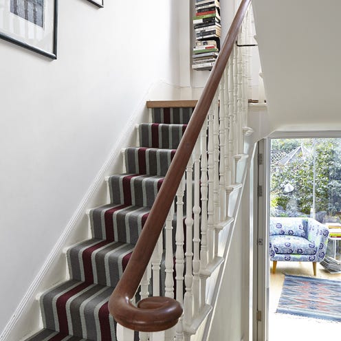 Stairs, Wood, Brown, Property, Room, Interior design, Hardwood, Floor, Real estate, Handrail, 