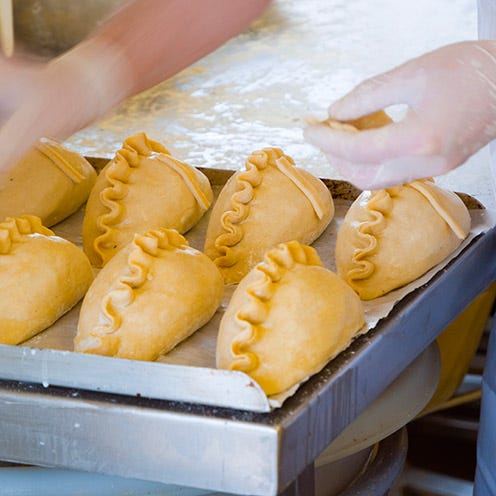 Yellow, Food, Ingredient, Cuisine, Dish, Snack, Recipe, Salteñas, Fast food, Empanada, 