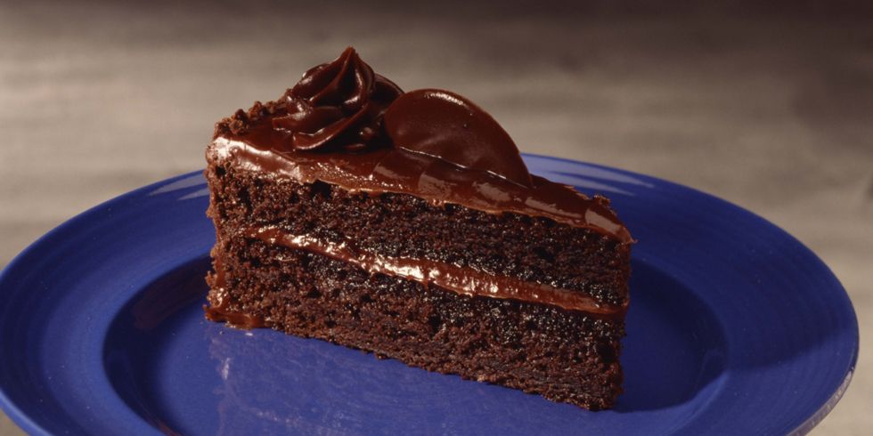 Homemade Delicious “Especially Dark” Chocolate Cake – The Best Cake Recipe  from Hershey's – Cooking with Sugar