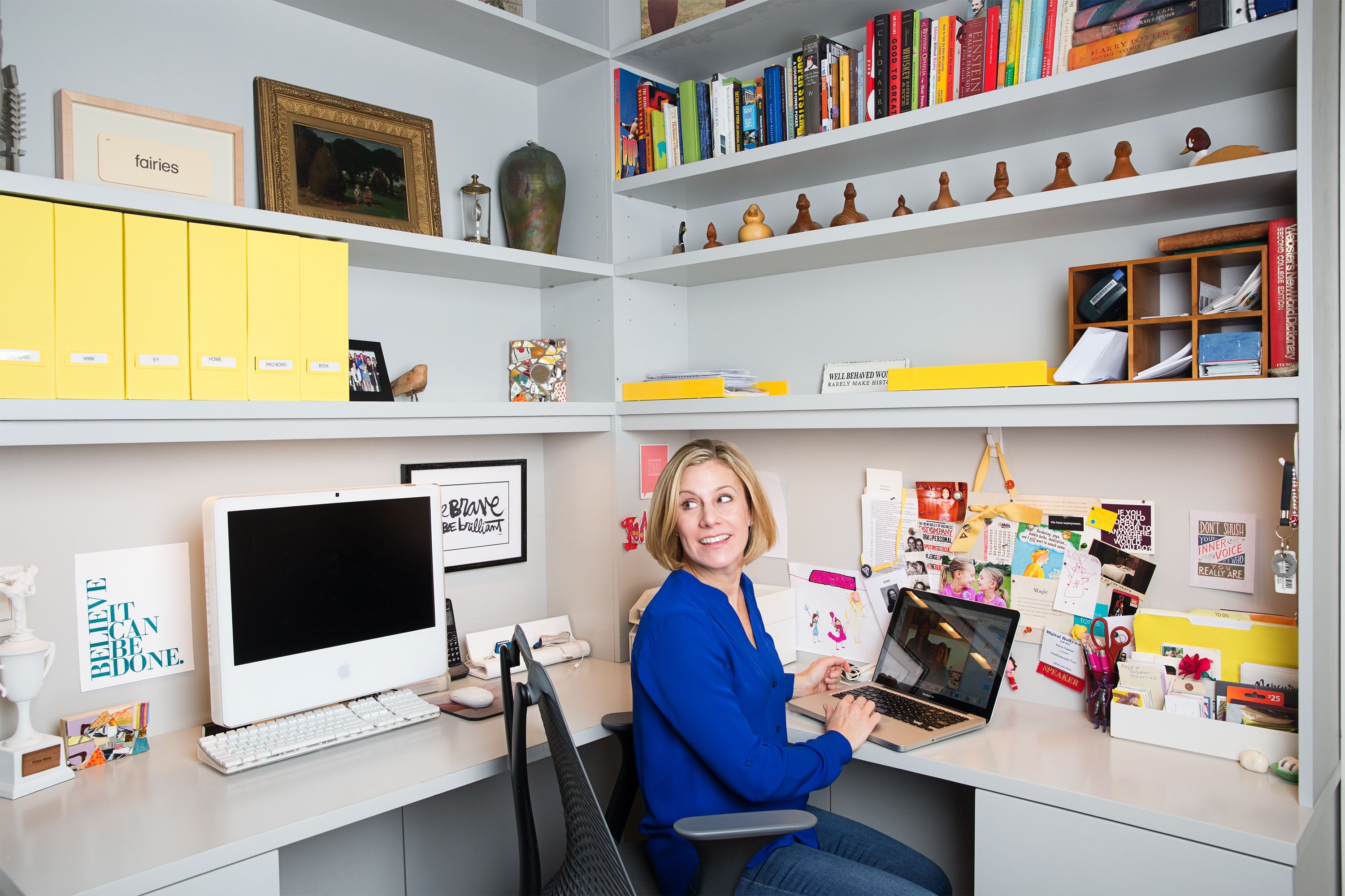https://hips.hearstapps.com/goodhousekeeping/assets/16/01/1452282913-changed-life-to-get-organized-desk.jpg