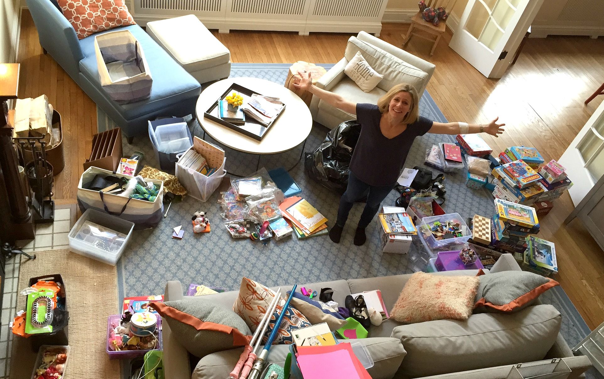 How to Organize Any Heavily Cluttered Room in Your Home