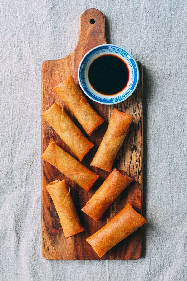 https://hips.hearstapps.com/goodhousekeeping/assets/16/45/1478807311-spring-rolls-3.jpg