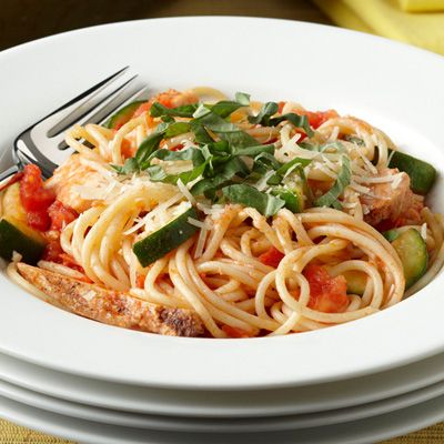 Quick Chicken and Veggie Spaghetti Skillet Recipe