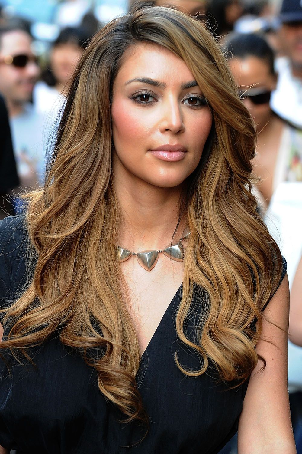 Kim Kardashian Shows Off Blonde Root Growth | Hypebae