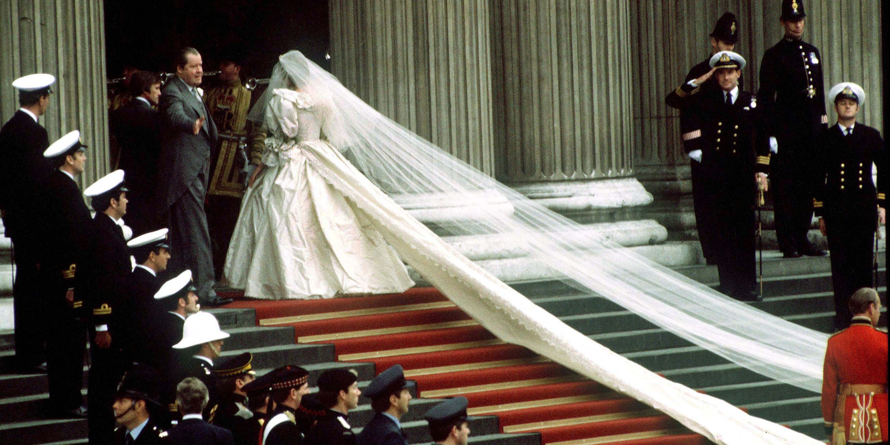 Designer Elizabeth Emanuel on Princess Diana's wedding dress | AP News