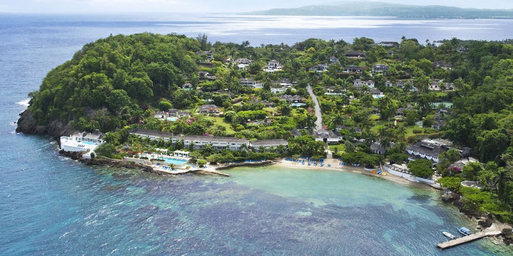 The Lauren family continues tropical holidays in Jamaica