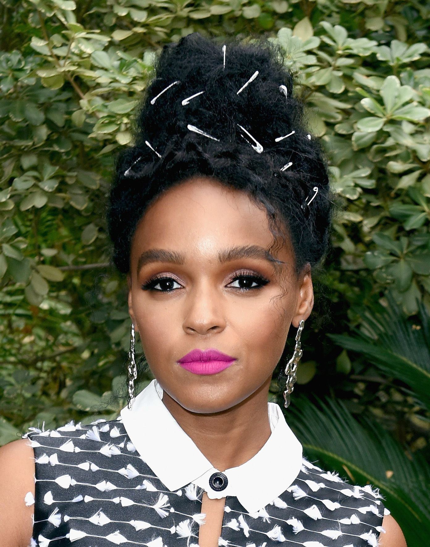 Janelle Monáe hairstyles - Janelle Monáe hair accessories