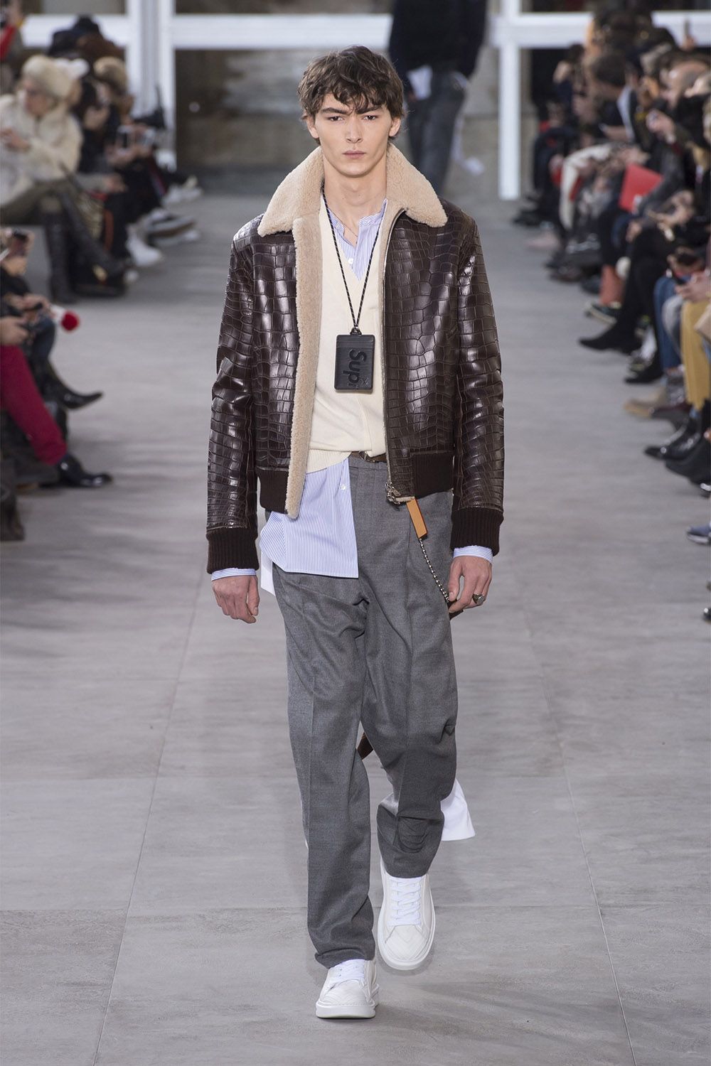 Louis Vuitton x Supreme Fall/Winter 2017 Men's Collection  Leather jacket  men, Genuine leather jackets, Leather fashion
