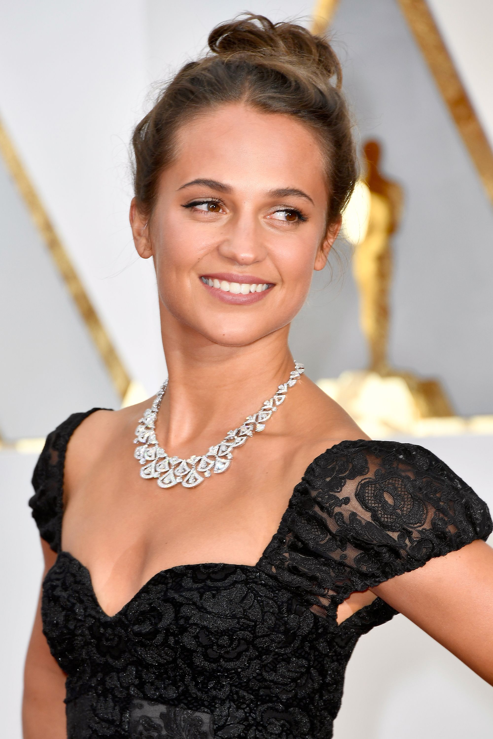 Best Jewelry From the Oscars Red Carpet 2017 Earrings Necklaces